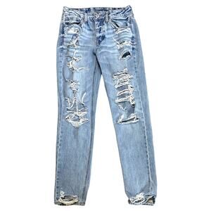 American Eagle Light Wash Tomgirl Distressed Ripped Torn Straight Leg Jeans